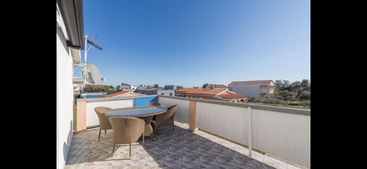 ויר Aurum Luxury Apartments מראה חיצוני תמונה
