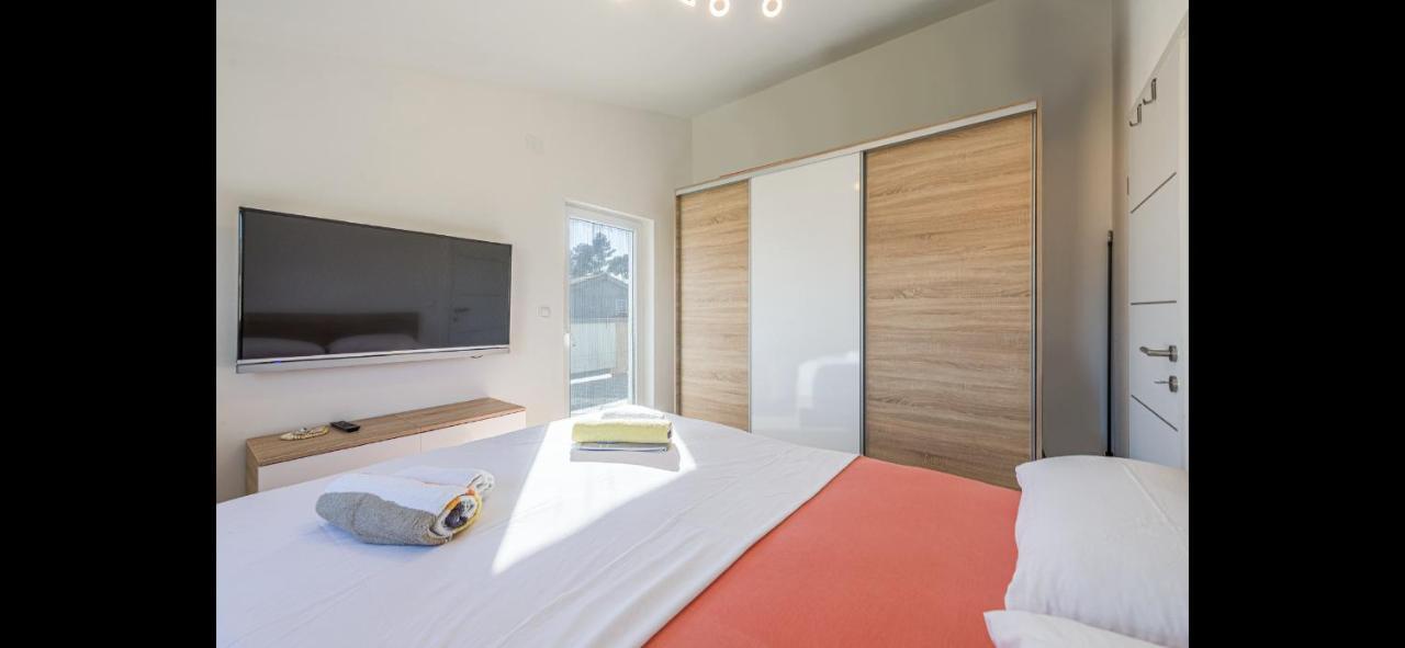 ויר Aurum Luxury Apartments מראה חיצוני תמונה