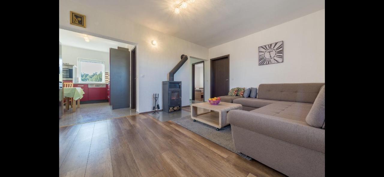 ויר Aurum Luxury Apartments מראה חיצוני תמונה